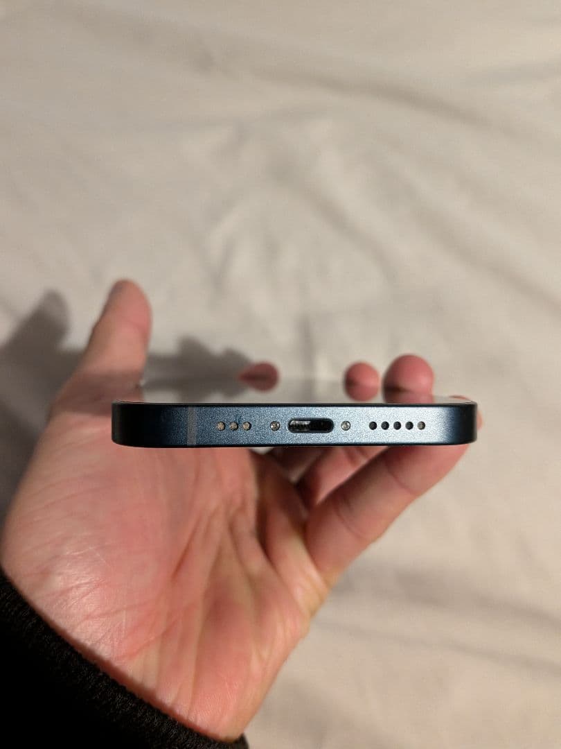 Apple iPhone 14 本体、箱付き、ケーブル付き