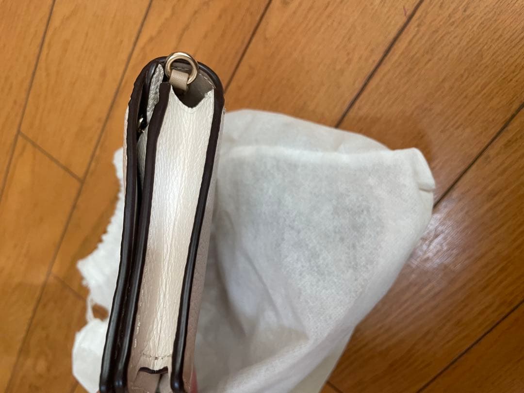 COACH ホワイトレザー ショルダーバッグ スマホショルダー ウォレット