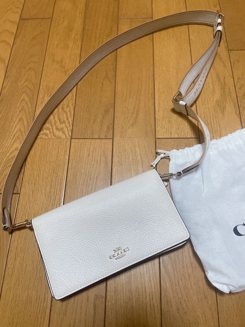 COACH ホワイトレザー ショルダーバッグ スマホショルダー ウォレット