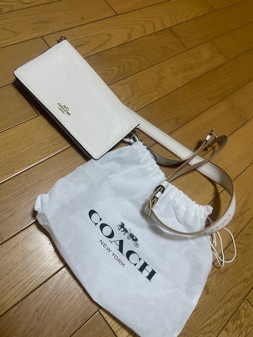 COACH ホワイトレザー ショルダーバッグ スマホショルダー ウォレット