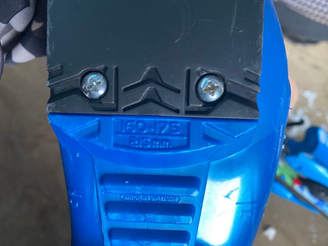 エマです。 スキー板、ストック　靴セット