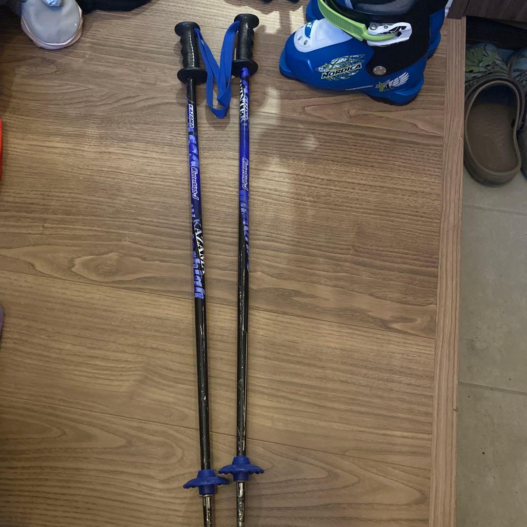 エマです。 スキー板、ストック　靴セット