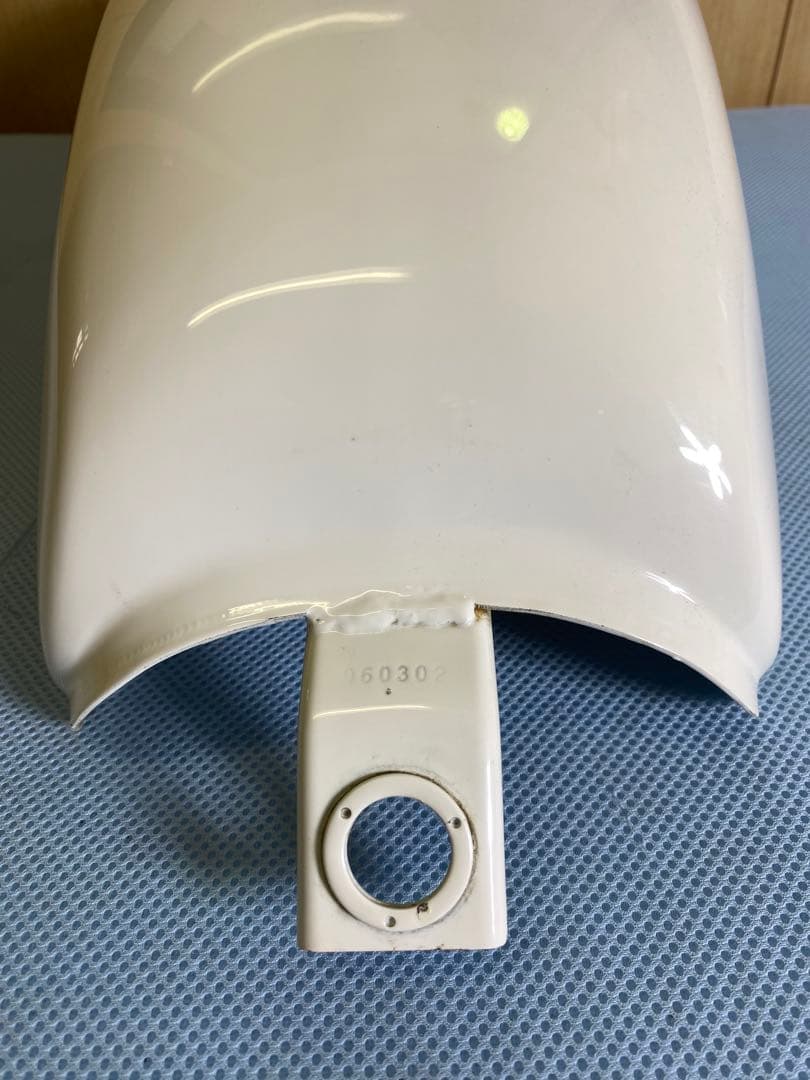 250TR 白　フューエルタンク　純正　キャブ