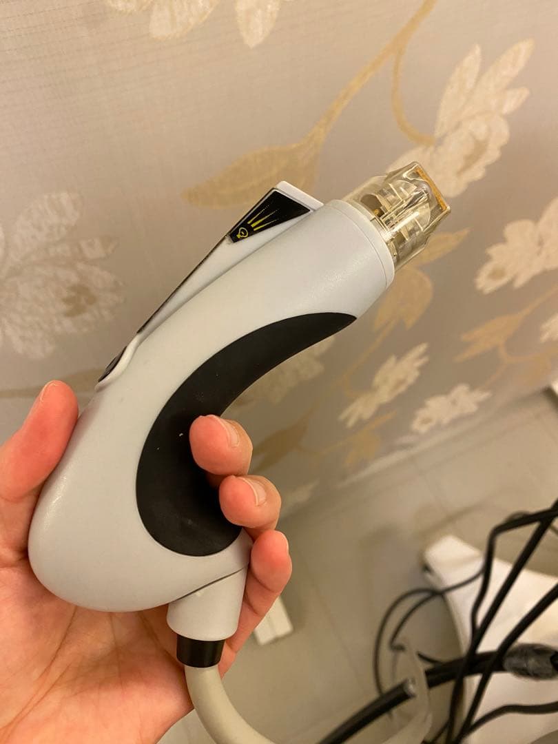 BeBe 業務用美容機器　キャビテーションラジオ波サーマルフラクショナ