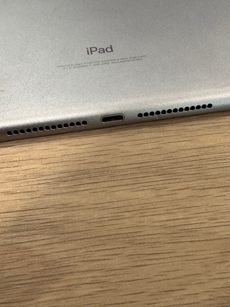iPad6 第6世代 128GB SIMフリー