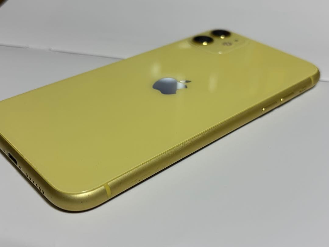 美品 iPhone11 64GB イエロー SIMロック解除済み