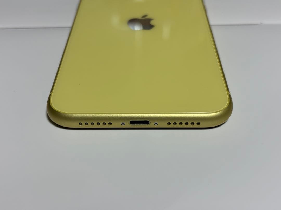 美品 iPhone11 64GB イエロー SIMロック解除済み