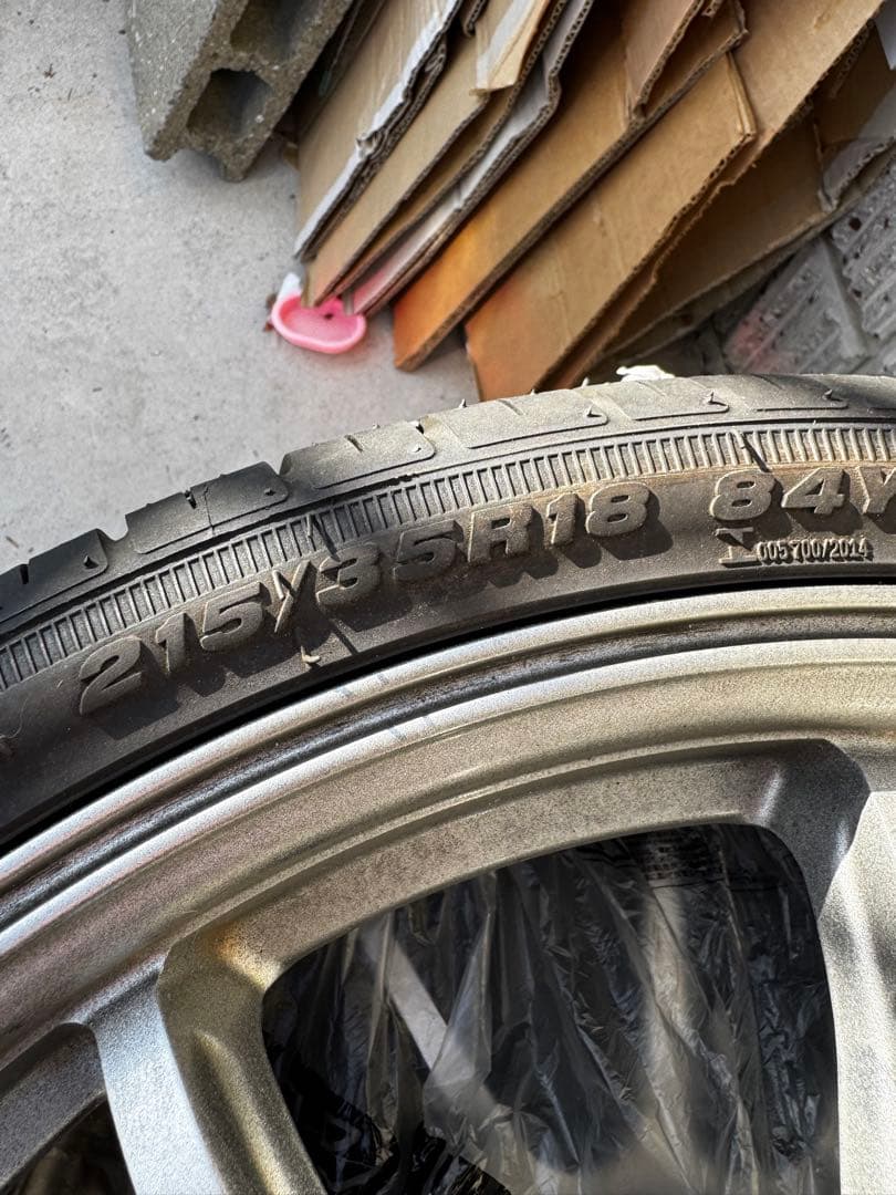 履くだけでローダウン！ 18インチ10本スポークホイールバリ山、扁平タイヤセット