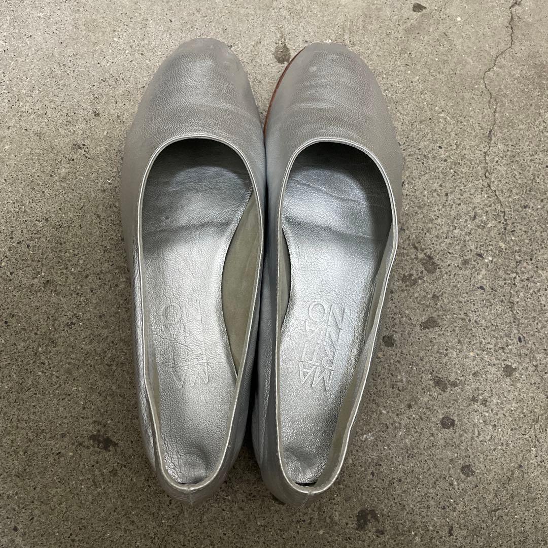 マルティニアーノ　シルバー レザー フラットシューズ