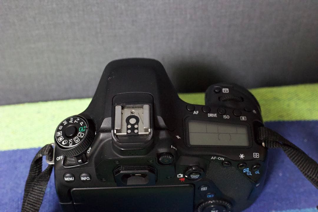 Canon EOS 80D デジタル一眼レフ レンズ付き