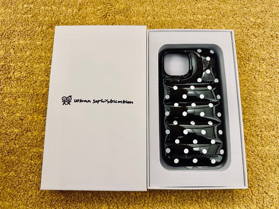 urban sophistication ドット柄 iPhone15