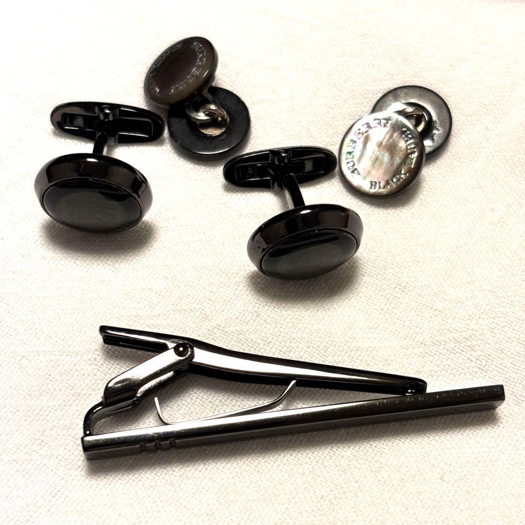 バーバリーブラックレーベル　ネクタイピン　カフス2セット　1回使用　極美品　箱付