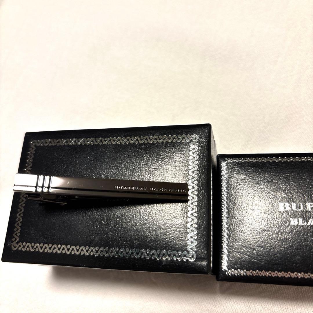バーバリーブラックレーベル　ネクタイピン　カフス2セット　1回使用　極美品　箱付