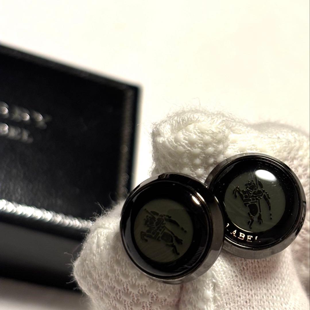 バーバリーブラックレーベル　ネクタイピン　カフス2セット　1回使用　極美品　箱付