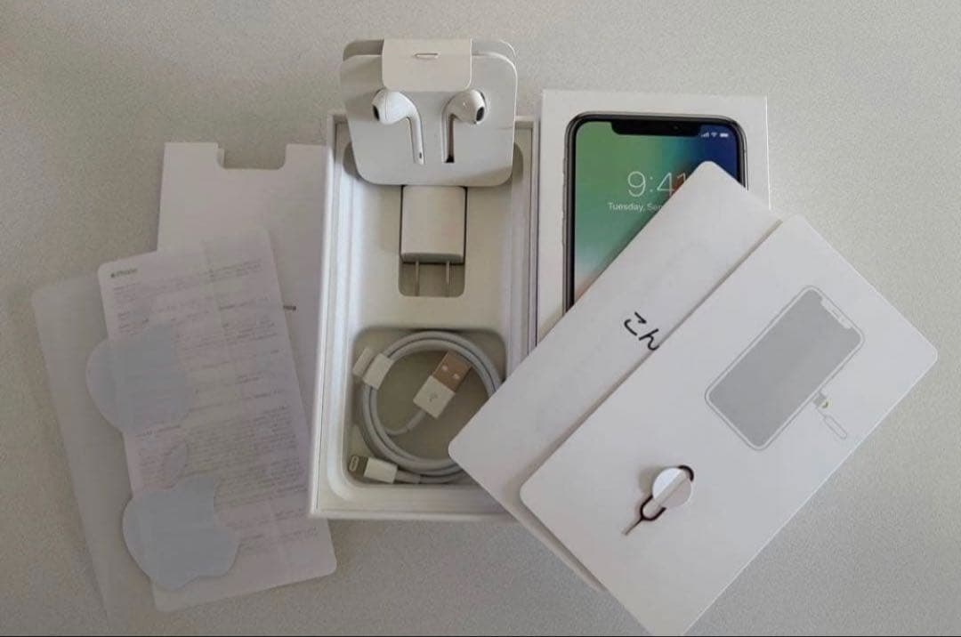 [美品]iPhoneX シルバー　スマートフォン 256GB SiMフリー 完品