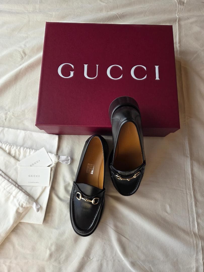 GUCCI ブラック ローファー