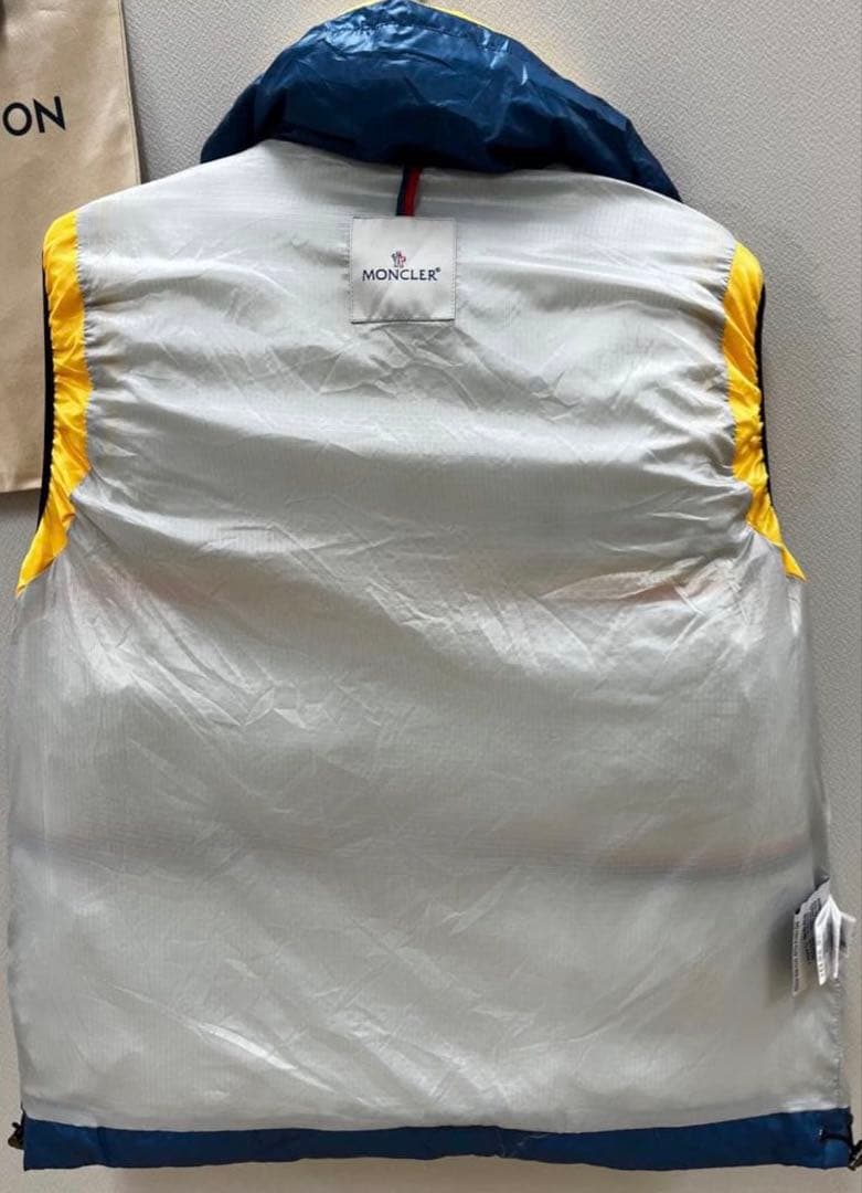 モンクレール 希少カラー　ダウンベスト メンズ サイズ L正規品 カラーブロック