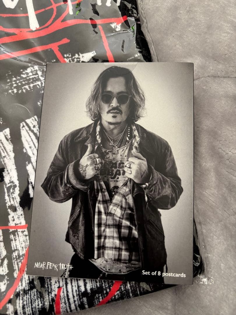 未使用>ジョニーデップ個展3点(帽子、タオル、ポストカード)セット