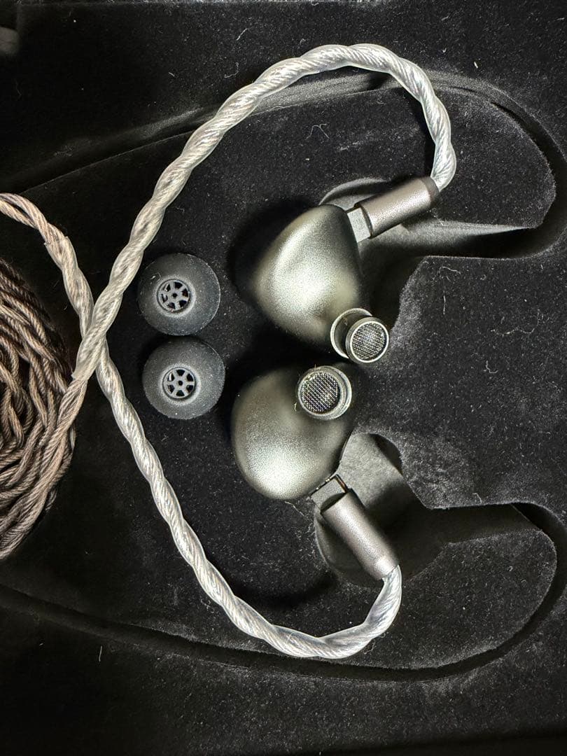 LUCID tekkusai 有線イヤホン