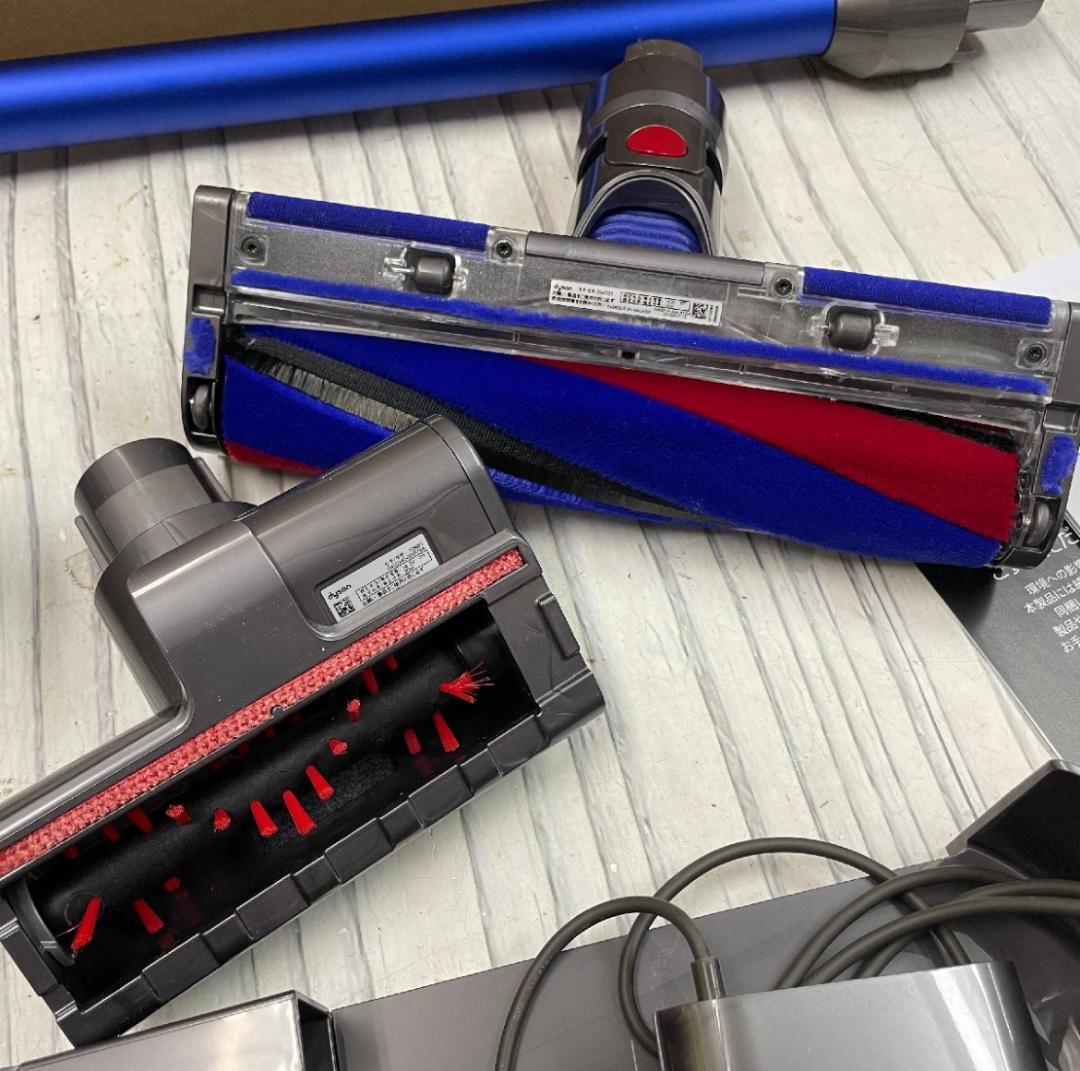 本体 Dyson V8 Slim FluffyExtra SV10K 美品動作品