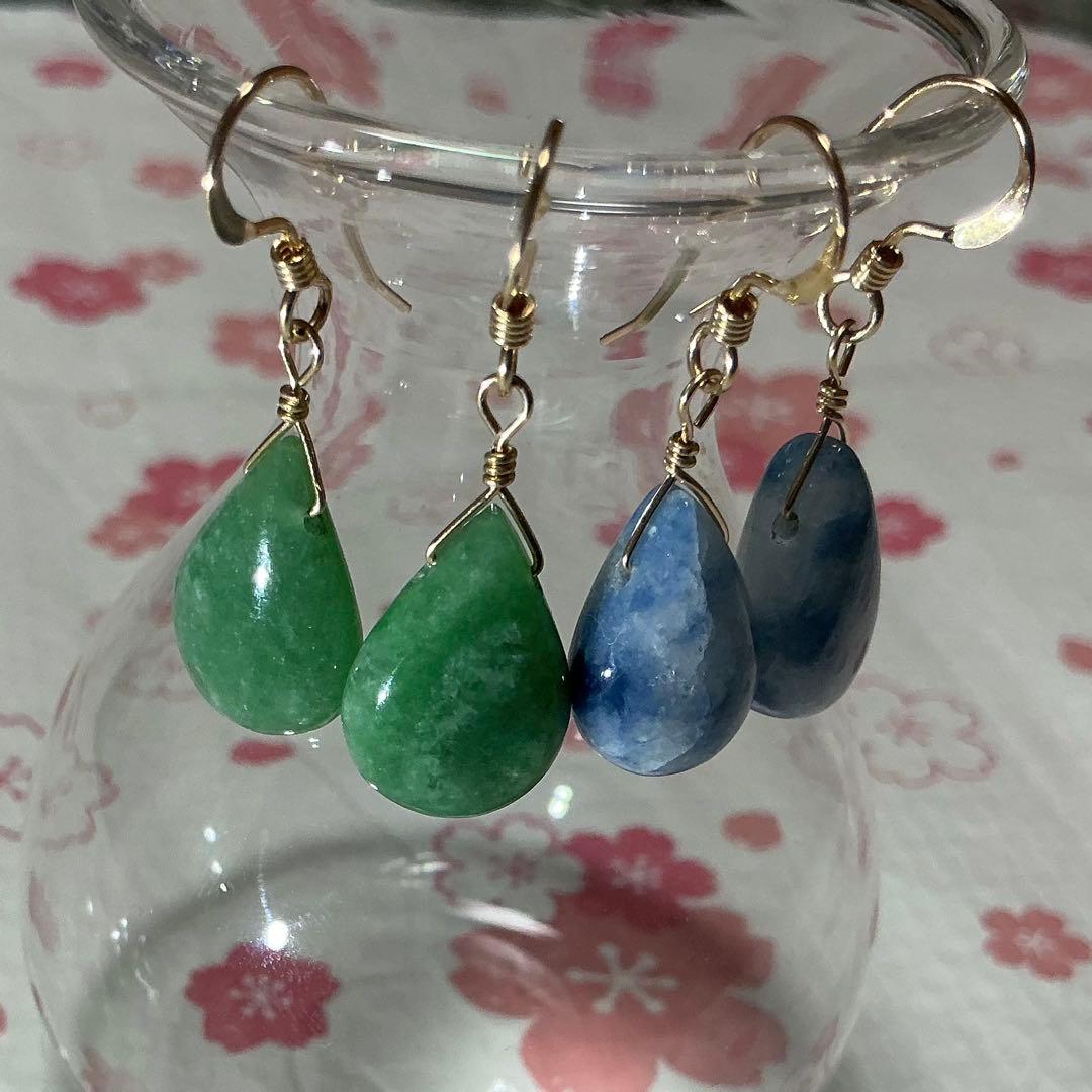 コン沢翡翠と金山谷翡翠　ティアドロップピアス　14kgf