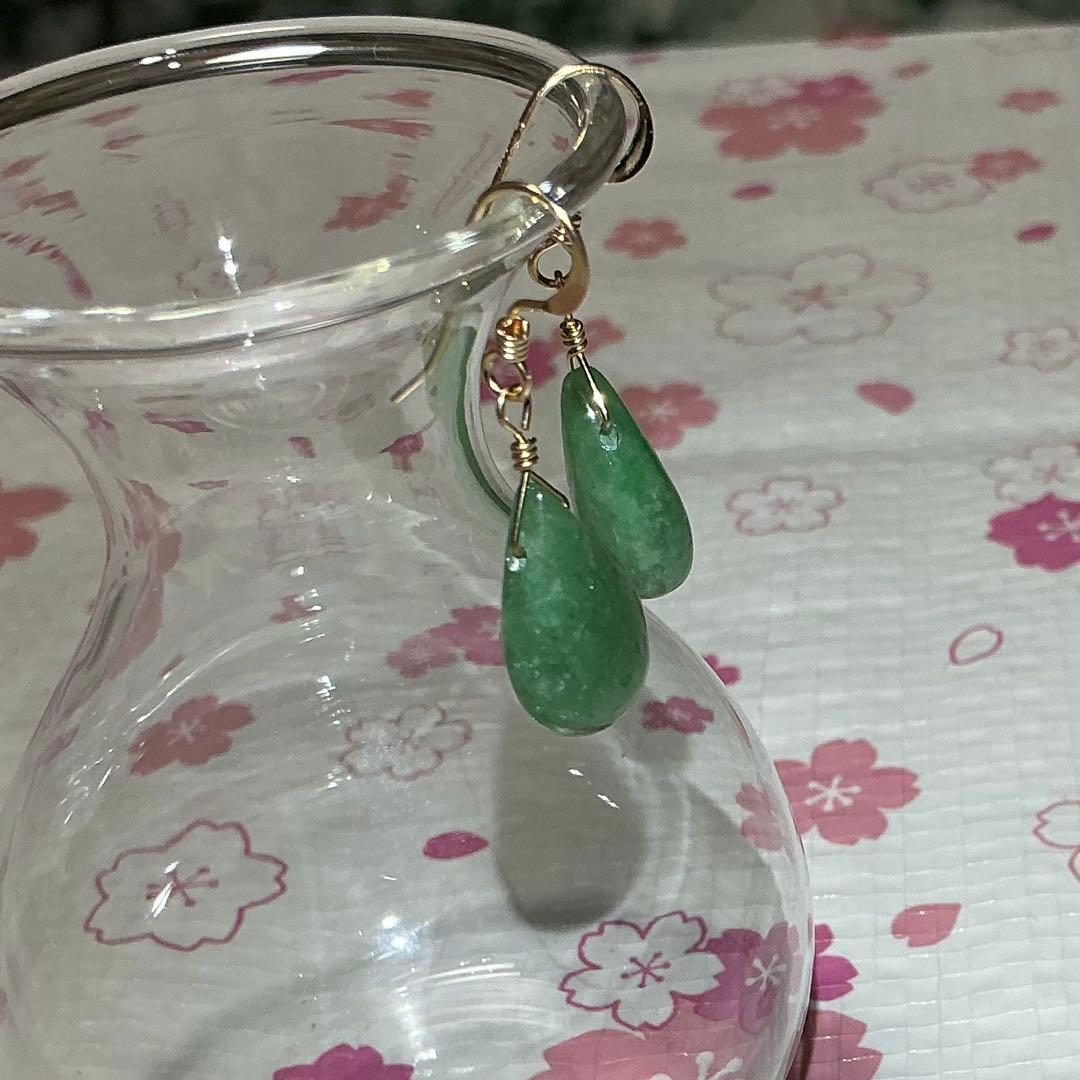 コン沢翡翠と金山谷翡翠　ティアドロップピアス　14kgf