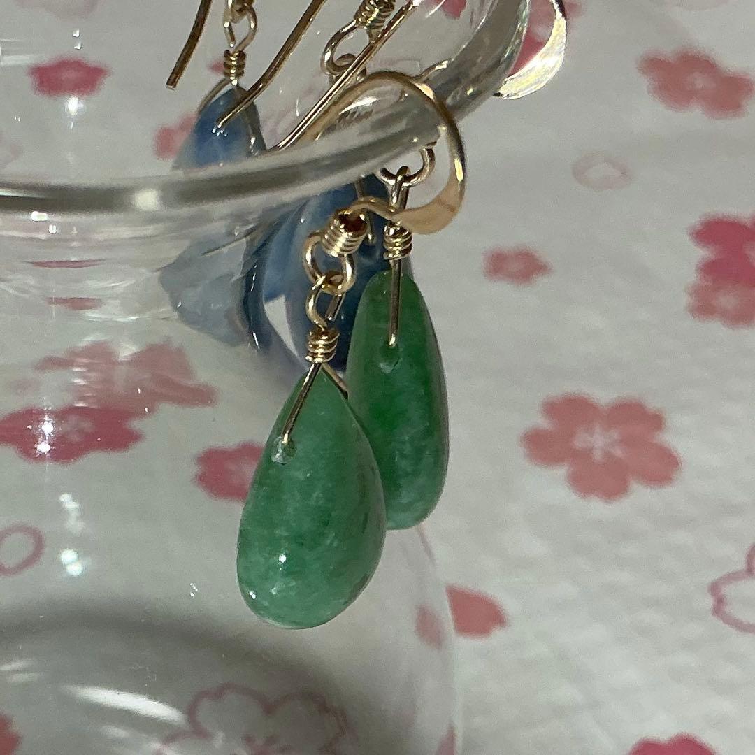 コン沢翡翠と金山谷翡翠　ティアドロップピアス　14kgf