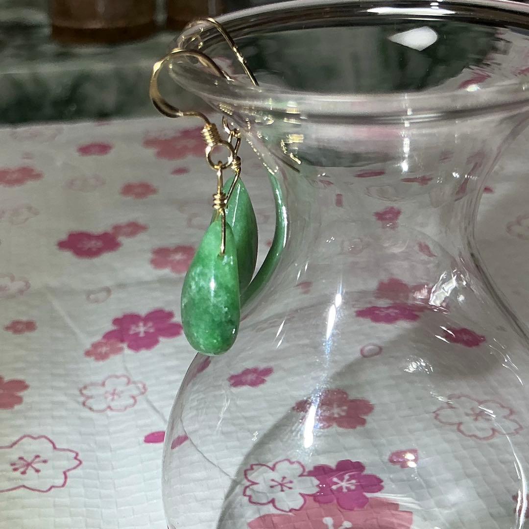 コン沢翡翠と金山谷翡翠　ティアドロップピアス　14kgf