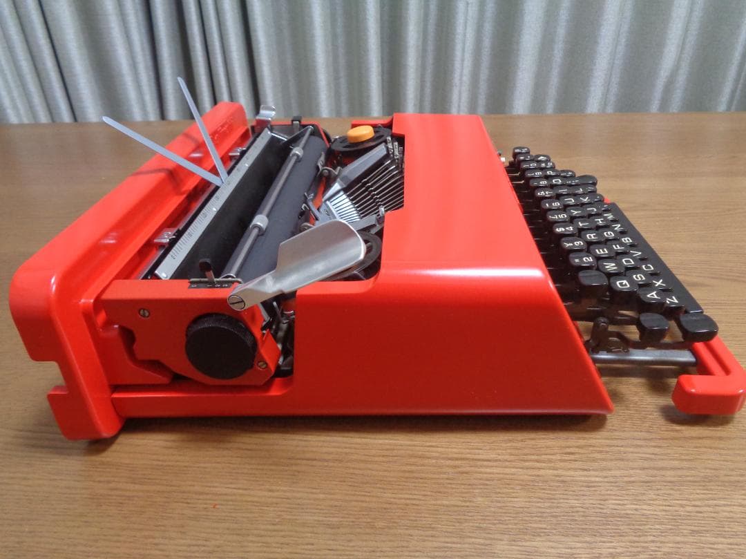 完動品olivetti valentine sタイプライター時計じかけのオレンジ