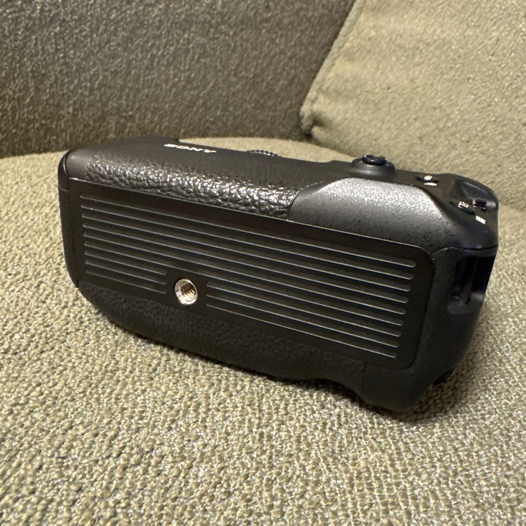 α9・α7RIII・α7III用縦位置グリップ　SONY VG-C3EM