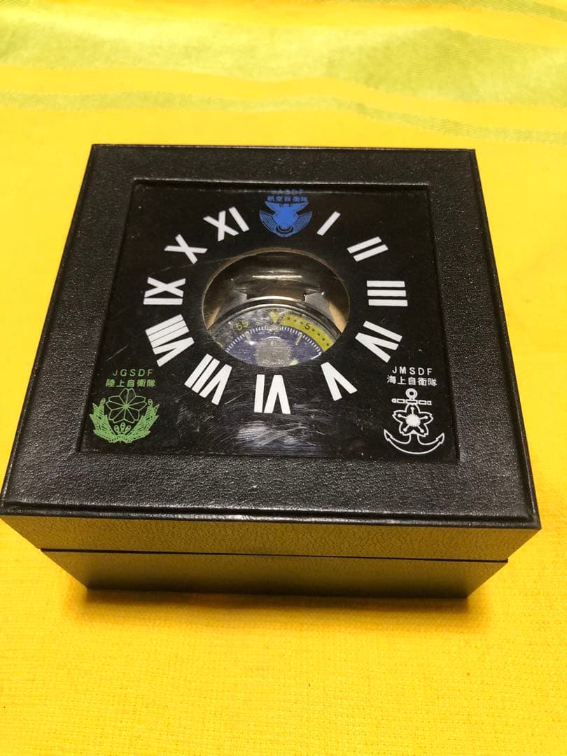 ブルーインパルス　クロノグラフ腕時計。