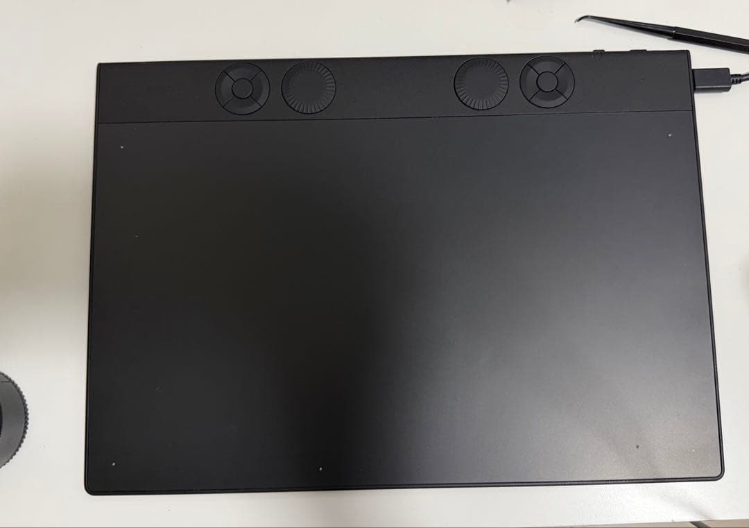 Wacom Intuos Pro 2025 medium ほぼ未使用