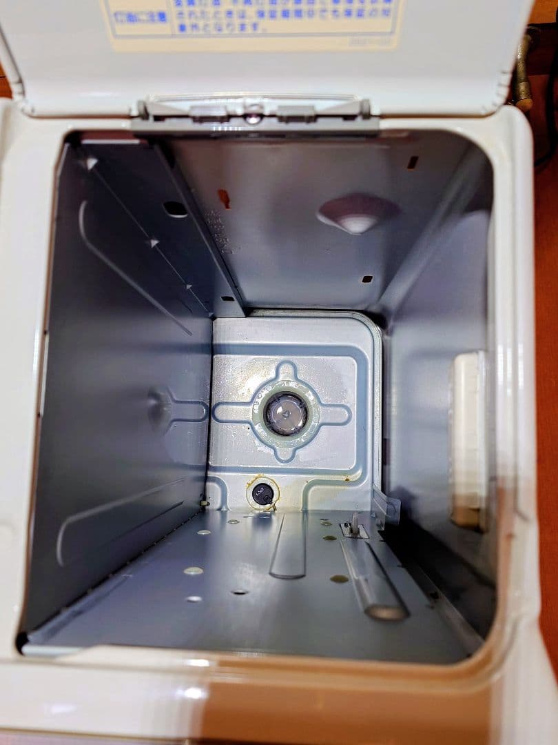 寒さ本番にコロナ製石油ファンヒーター。