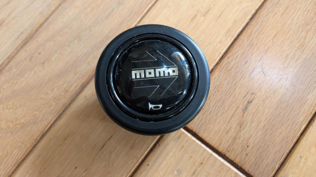 MOMO ステアリング RACE 35パイ