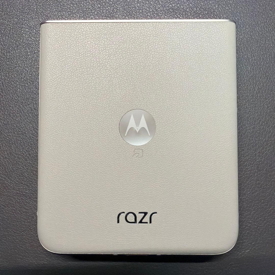 Motorola razr50 Android スマートフォン本体 ベージュ