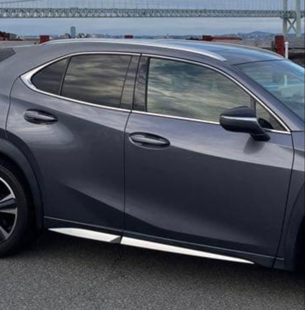 レクサスUX 純正エアロ 右側のみ