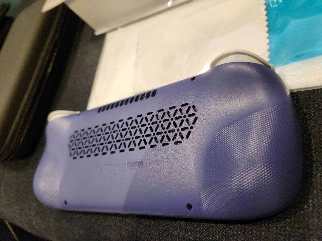 Retroid Pocket 5　GCカラー