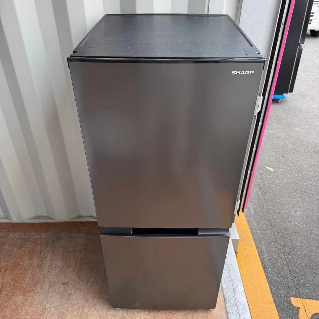 C7521★2022年製美品★シャープ 冷蔵庫 右.左開き 一人暮らしブラック系