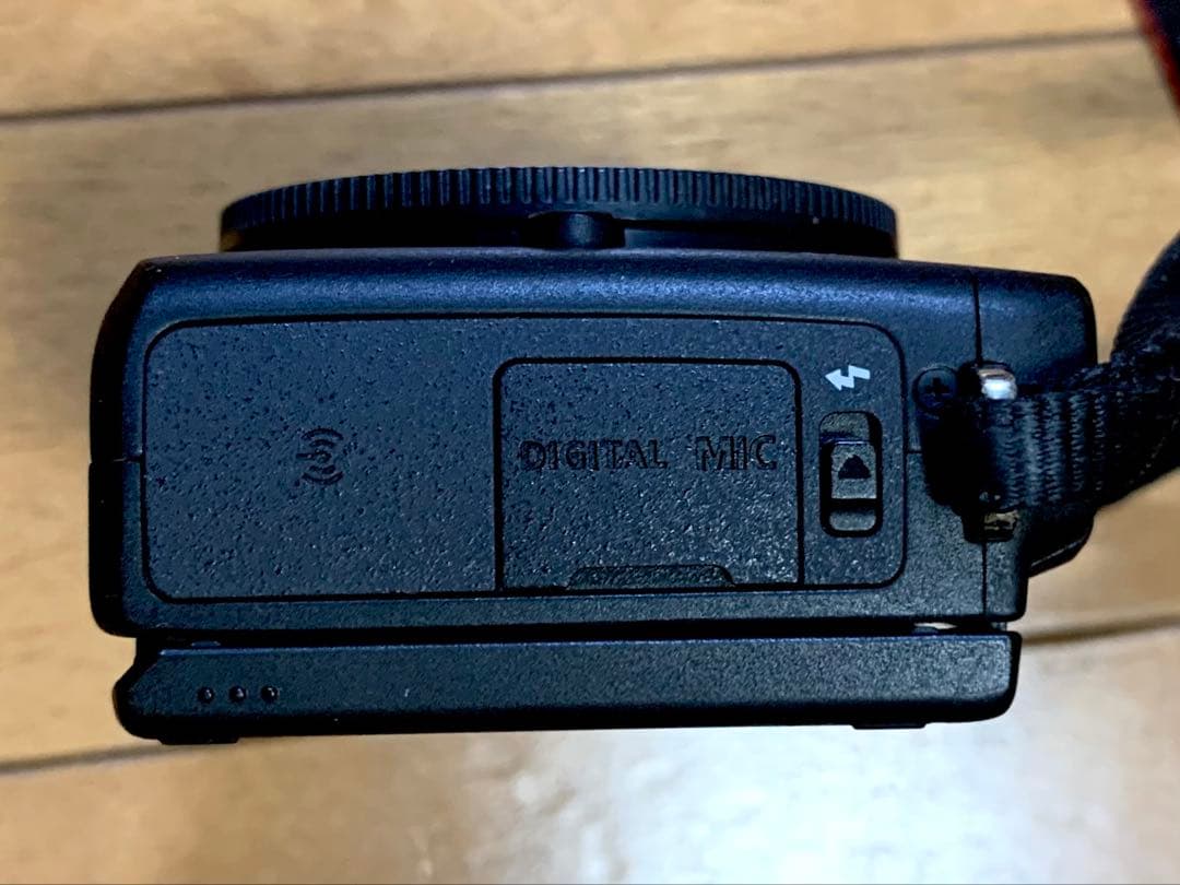 Canon EOS M3 ダブルズーム　 ミラーレスカメラ レンズ2本付き