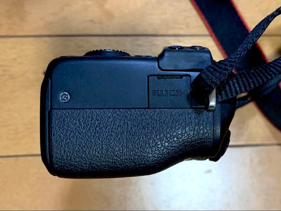 Canon EOS M3 ダブルズーム　 ミラーレスカメラ レンズ2本付き