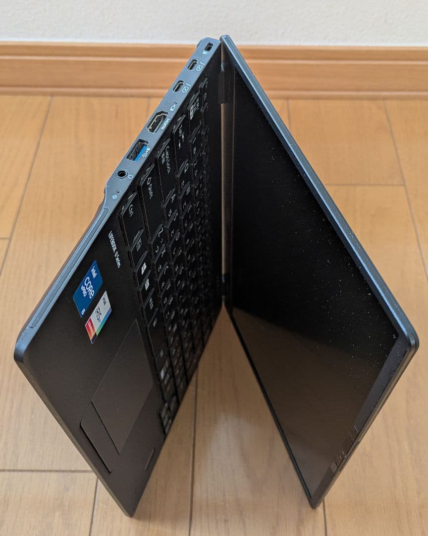 FUJITSU LIFEBOOK U9311/F　Core i5 1145G7