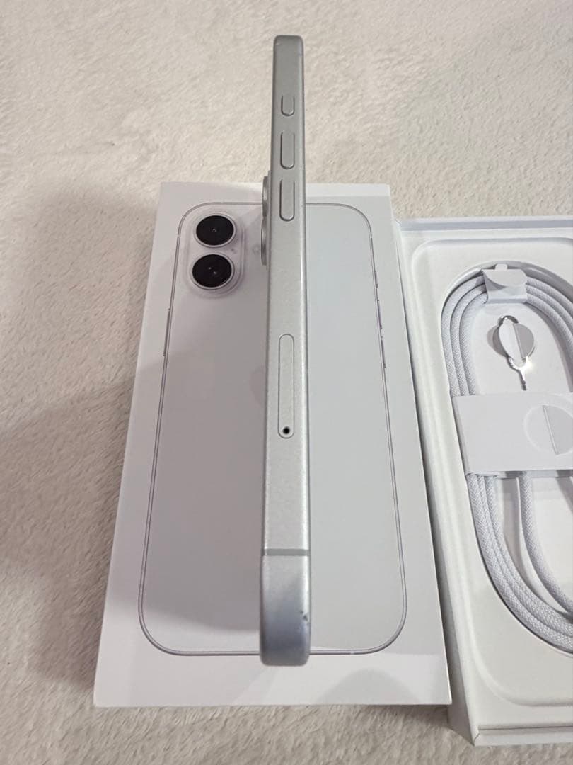 iPhone16 128GB ホワイトSIMフリー　ジャンク