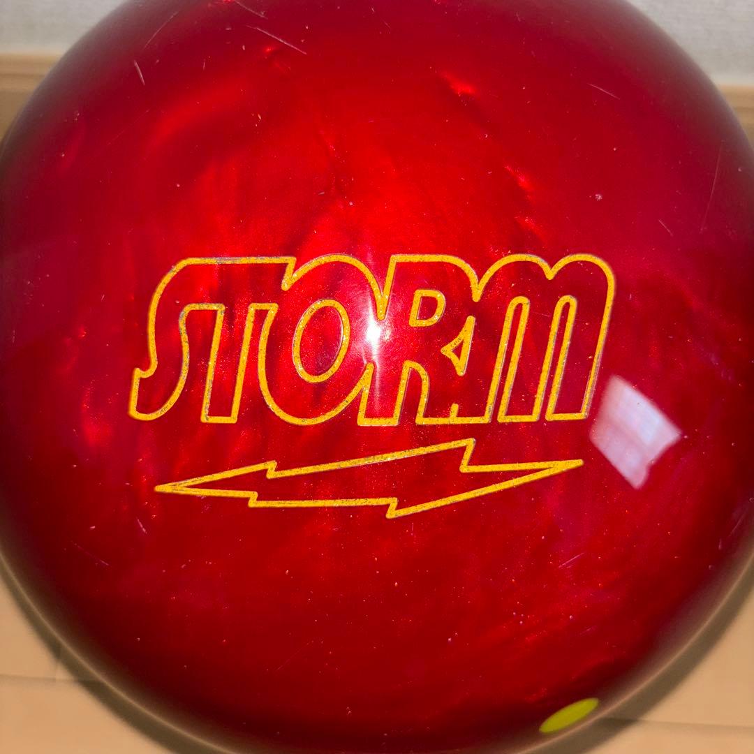 ボウリング　ボール　ストーム　IQツアールビー　中古