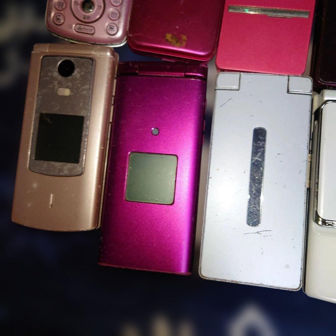 ぽ*け様 ガラケー 携帯電話 おまとめ 20台☆ 動作未確認 ジャンク
