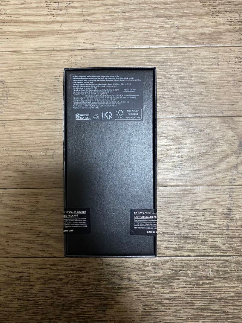 Samsung Galaxy Z Flip4 本体