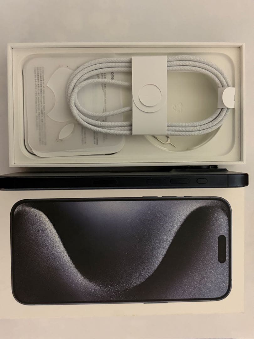 iPhone 15 Pro Max 256GB SIMフリー