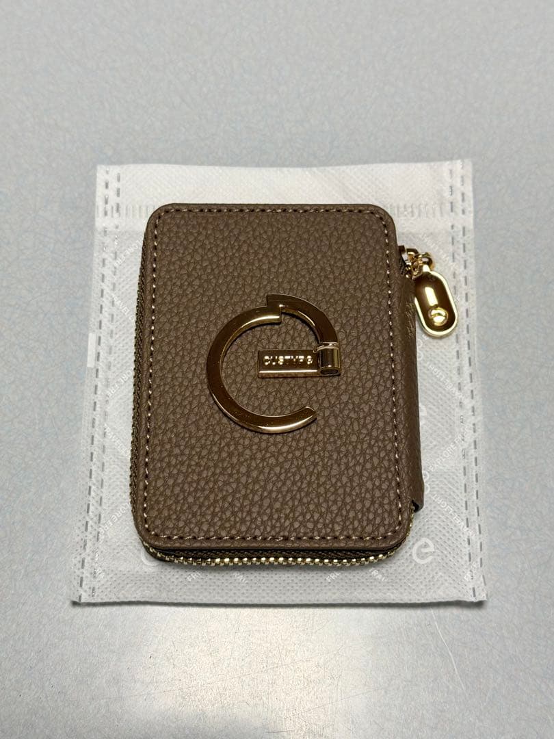 美品★CUSTYPE スマホケース モカ iPhone16pro