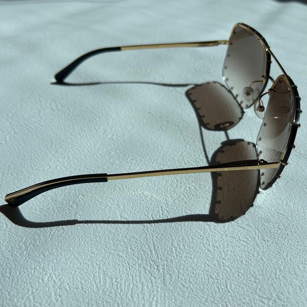 【LOUIS VUITTON 】スタッズ付き サングラス ザパーティー