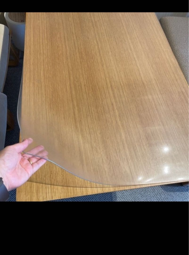 リビングでもダイニングでも使えるソファテーブルベンチ4点