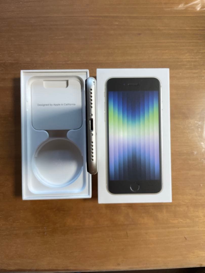 iPhone SE3 スターライト SIMフリー 訳あり